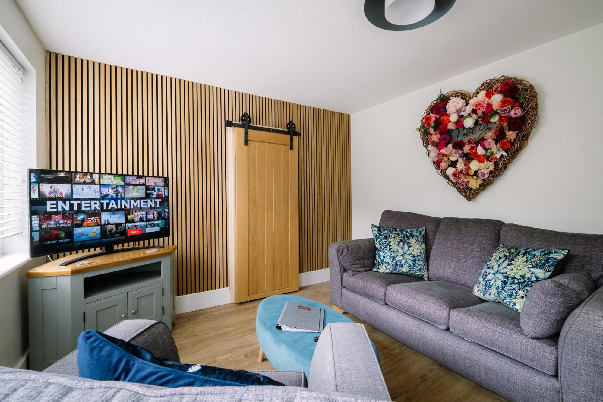Rockside - Luxury 1 Bedroom Home With Hot Tub, Central Location, Parking And Pet Friendly Windermere Luaran gambar